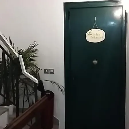 לינה וארוחת בוקר Colombo פיזה