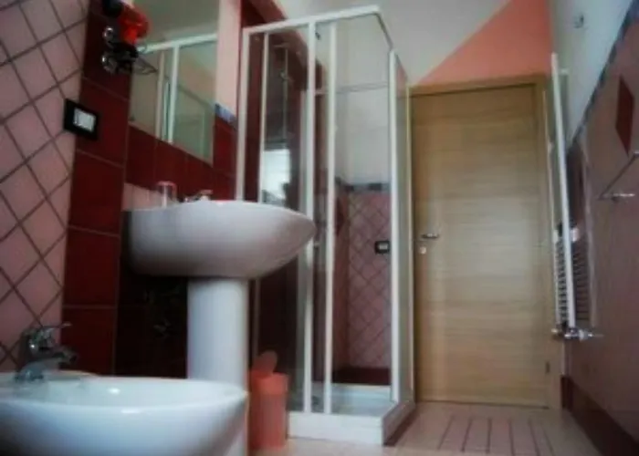 Bed & Breakfast Colombo 3*