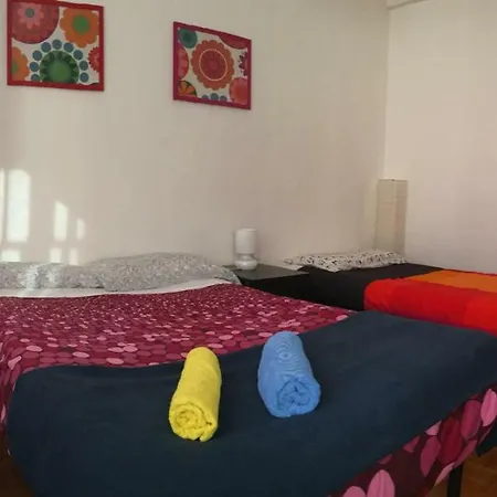 Bed & Breakfast Colombo 3*