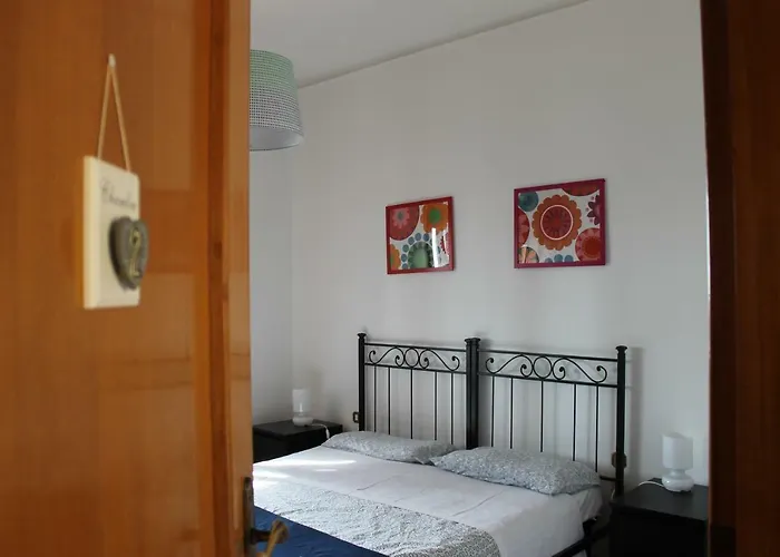 Bed & Breakfast Colombo 3*