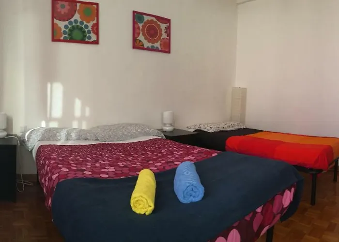 Bed and Breakfast Colombo 3*